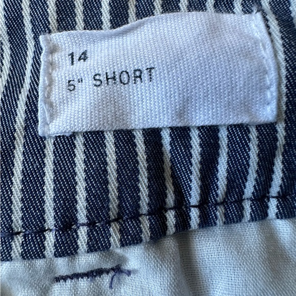Women’s Gap 5” Shorts Size 14 - Picture 5 of 6